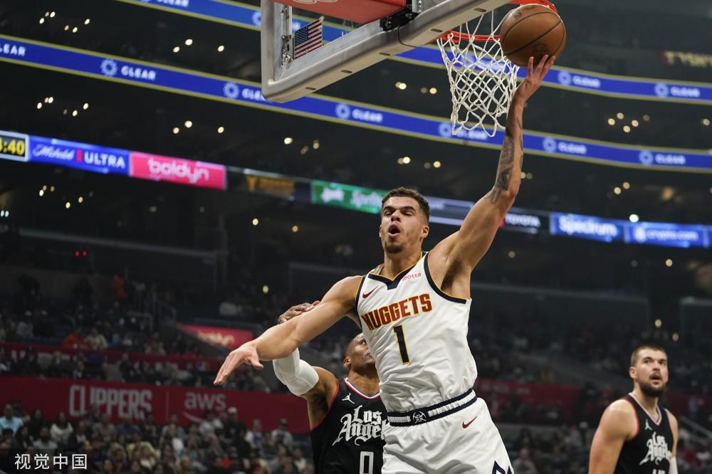 自己的篮球 自己的篮球