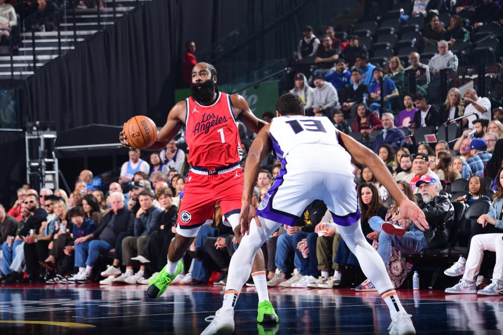 多球迷到场 多球迷到场